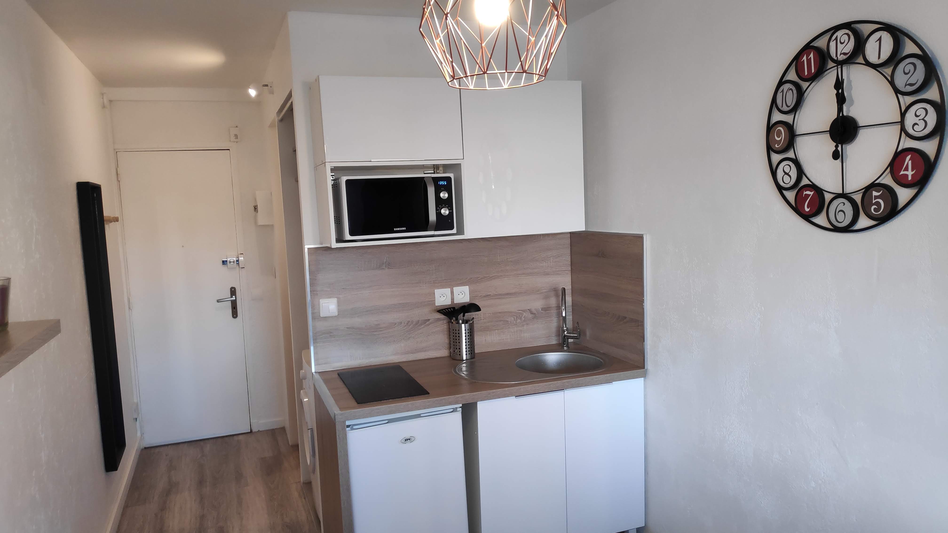 Studio - Prado/Rodocanachi Bt9