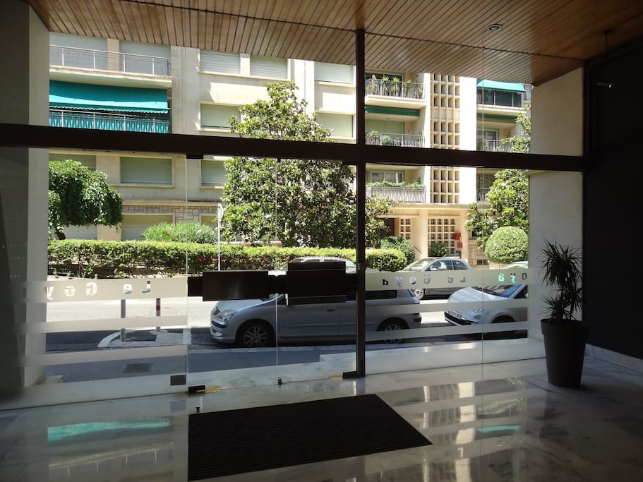 Studio - Prado/Rodocanachi Bt9